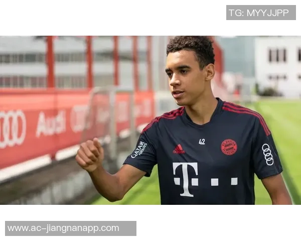 拜仁对乌尔比希的恢复表示乐观期待他在一月重返赛场