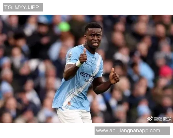 曼城中卫危机加剧仅剩阿克胡桑诺夫召回小将并有意引进格伊 曼城中卫危机加剧仅剩阿克胡桑诺夫召回小将并有意引进格伊